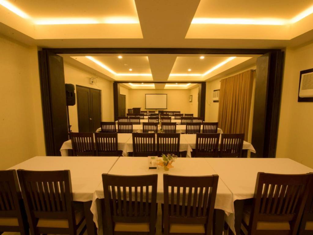 Infinity Suites Davao City Eksteriør billede