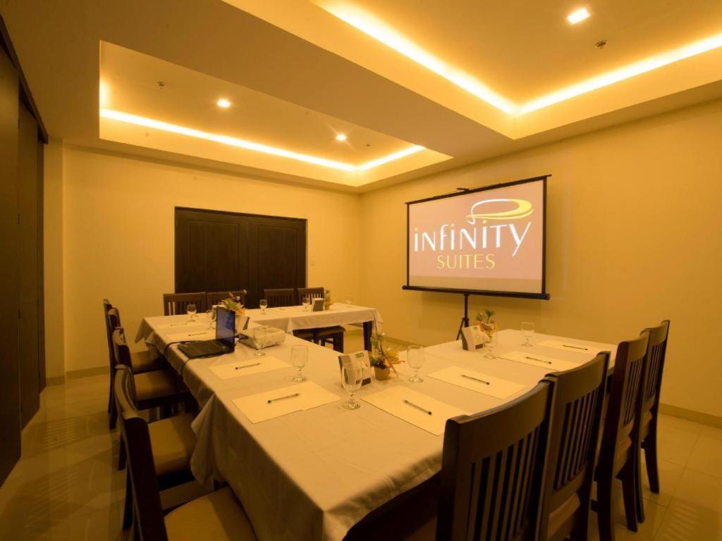 Infinity Suites Davao City Eksteriør billede