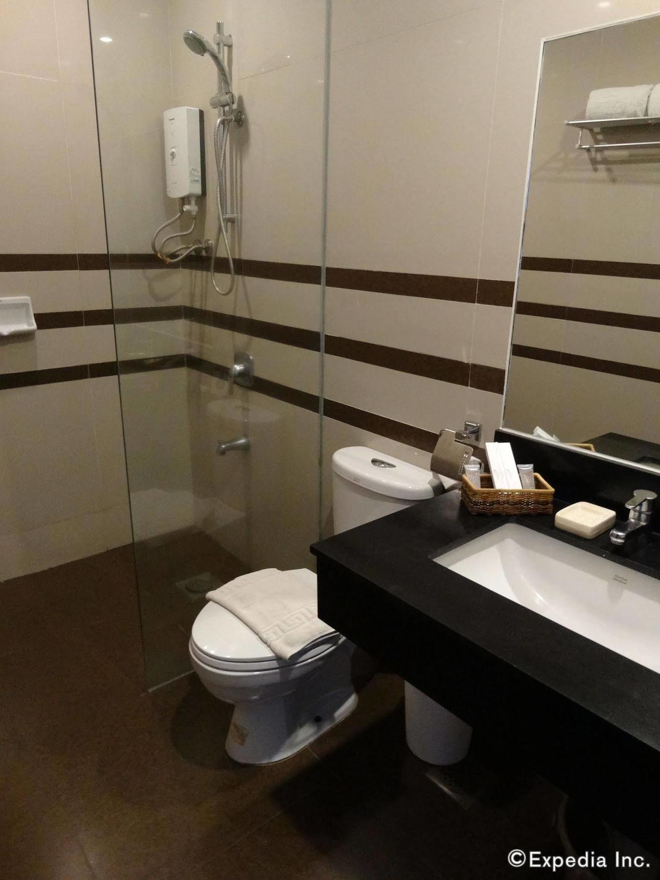 Infinity Suites Davao City Eksteriør billede