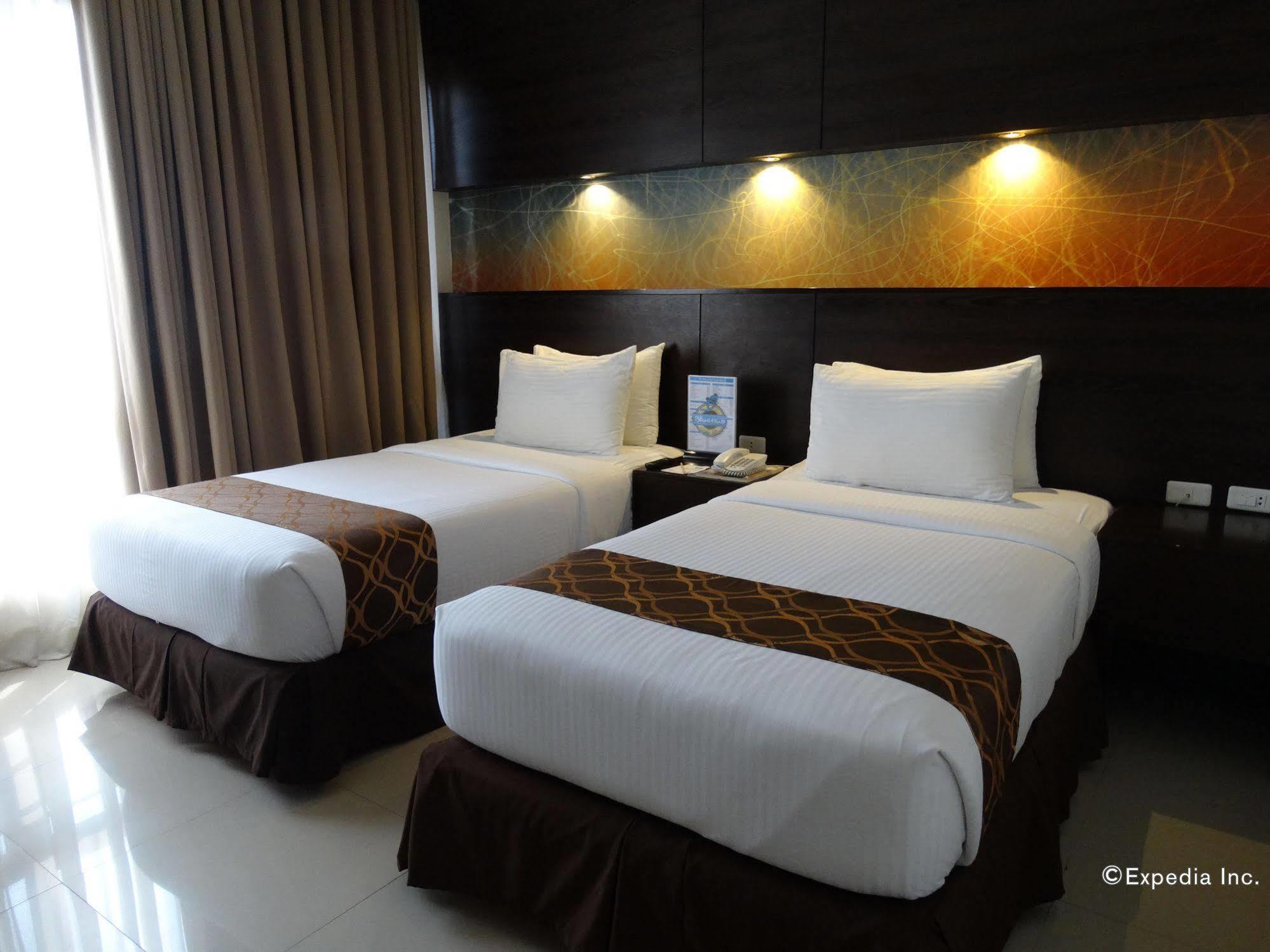 Infinity Suites Davao City Eksteriør billede