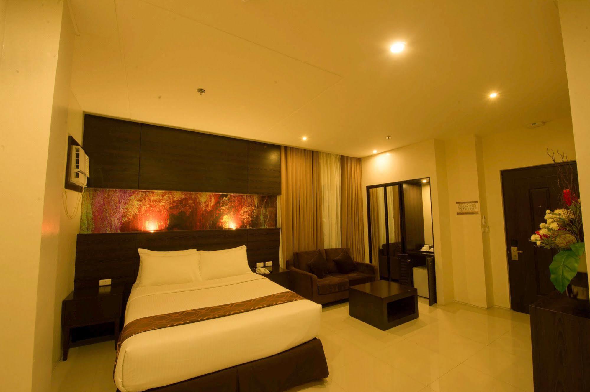 Infinity Suites Davao City Eksteriør billede