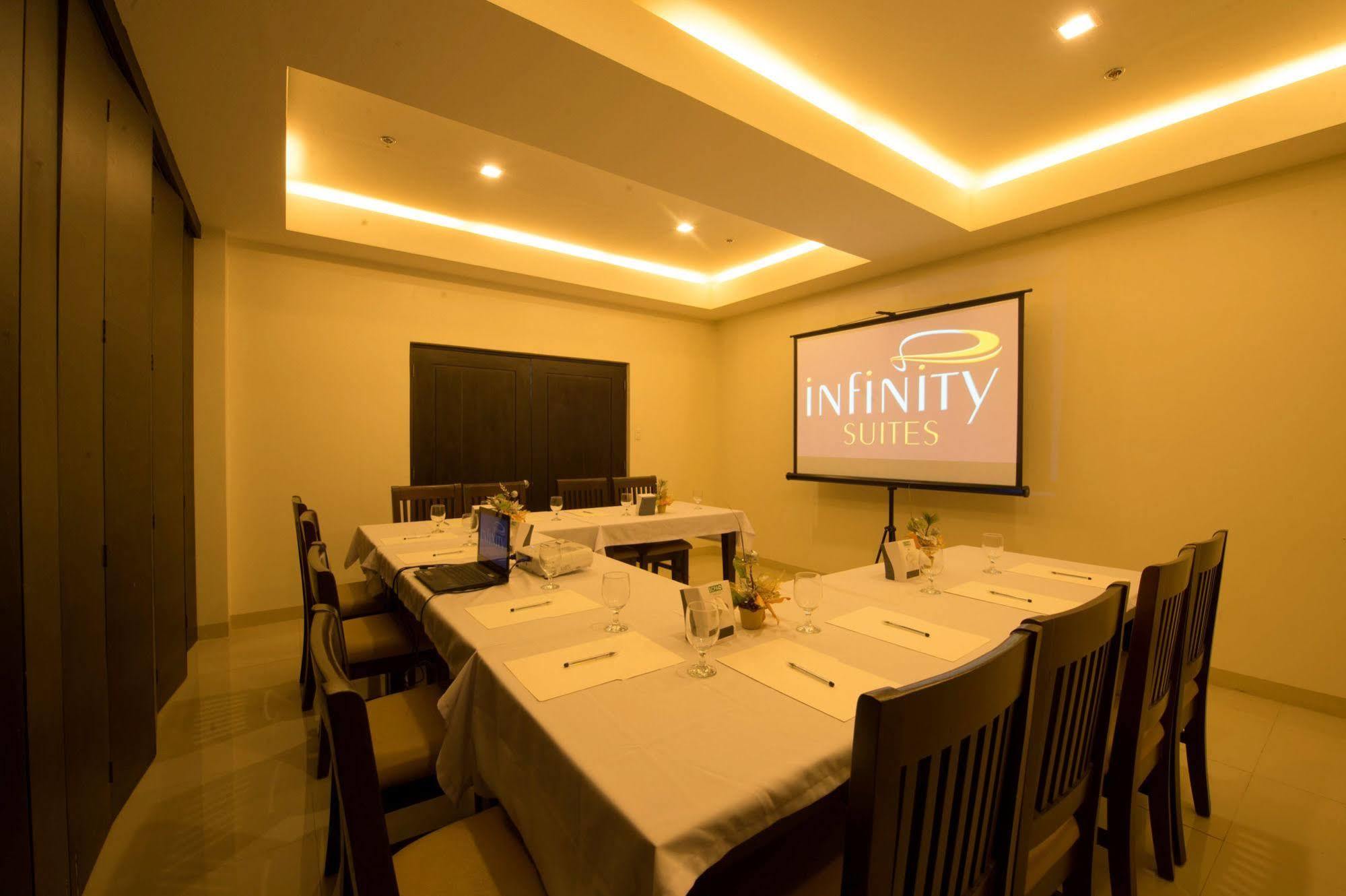 Infinity Suites Davao City Eksteriør billede