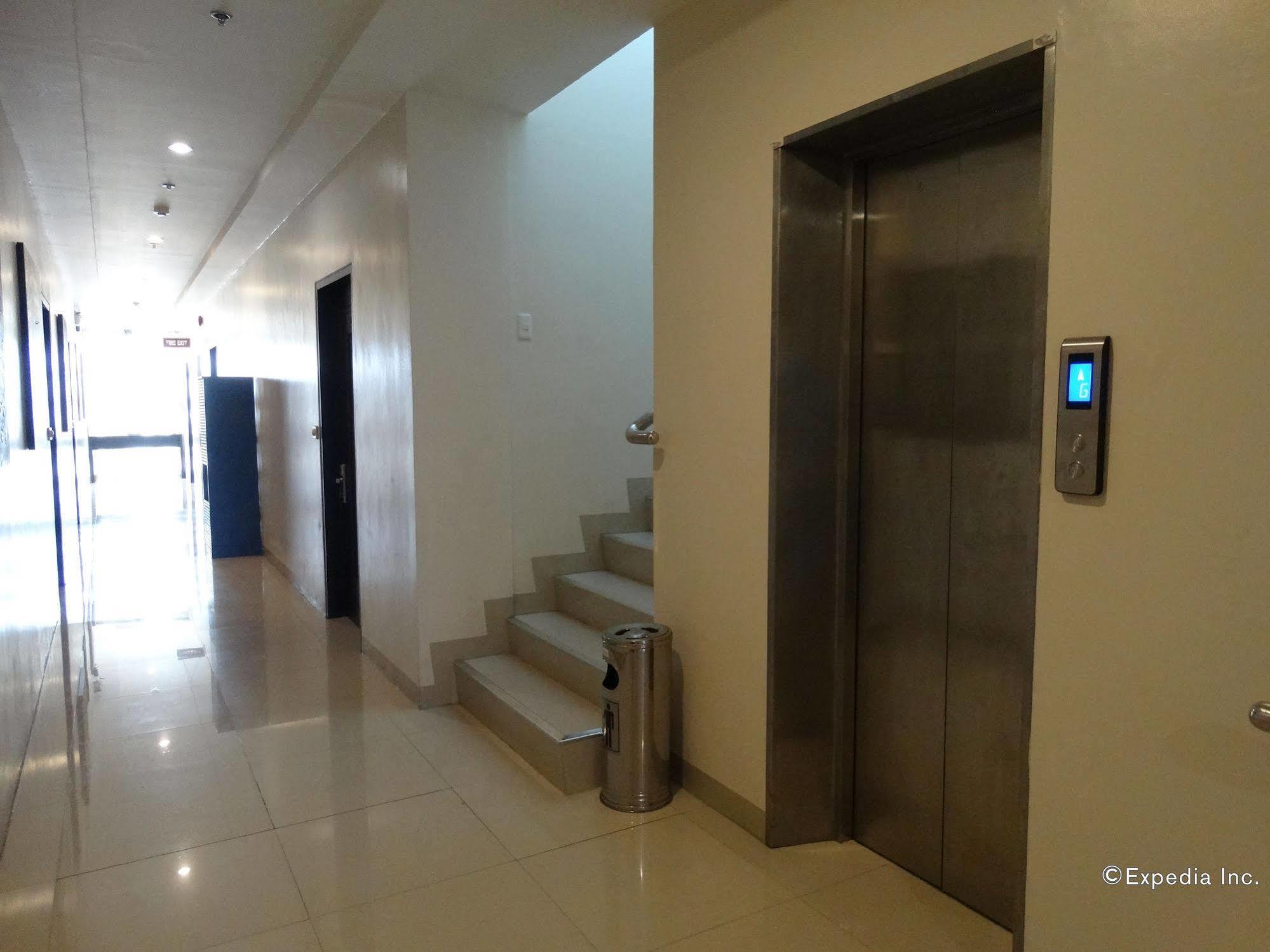 Infinity Suites Davao City Eksteriør billede