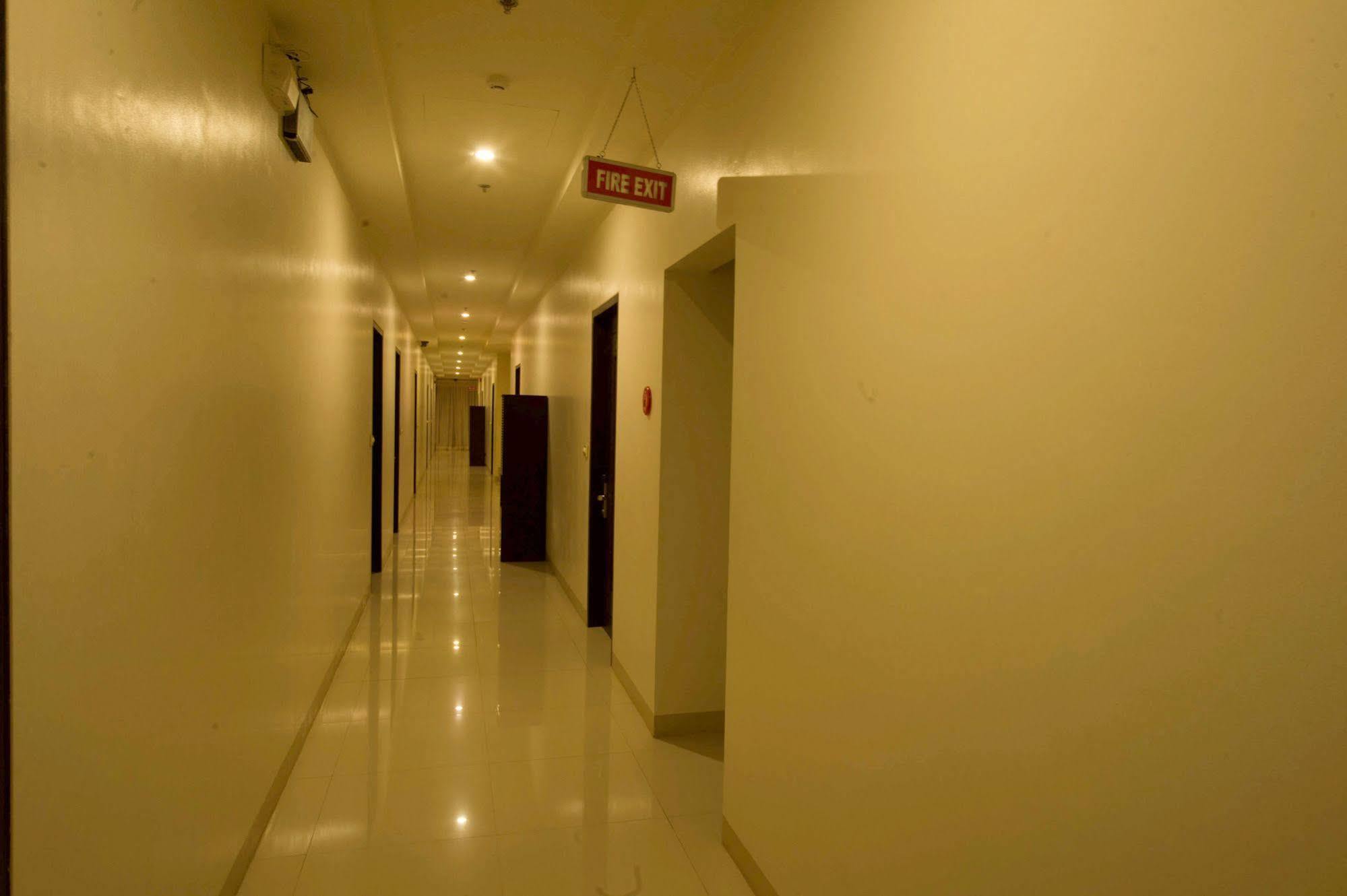 Infinity Suites Davao City Eksteriør billede